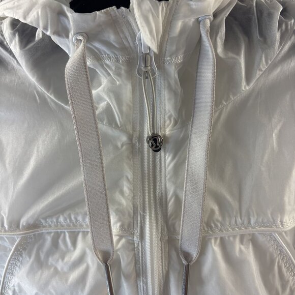 Lululemon Lightweight Hooded Windbreaker Jacket White Size S Nylon - Picture 3 of 8